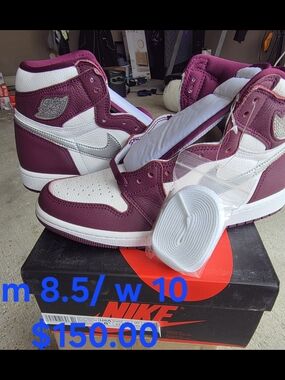 Nike Women’s Sneakers - Maroon and White